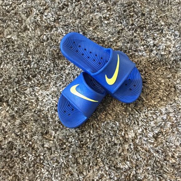 Bundle of 3 Nike Slide Pairs - Picture 7 of 7